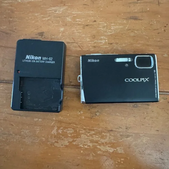 Nikon COOLPIX s50 digital camera